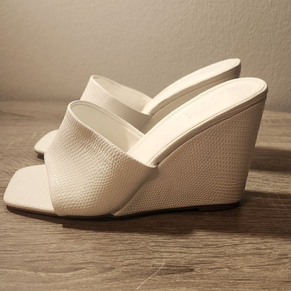 WOMEN'S WHITE NEW SANDALS ASOS DESIGN SIZE US4 EU 35.
